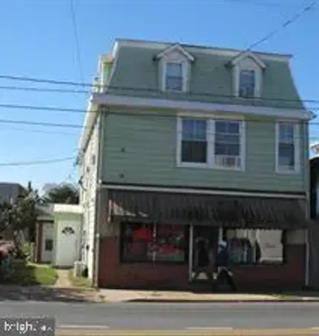 16 N Broad St, Middletown