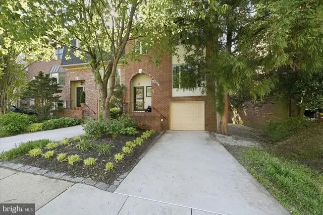 49 Rockford Rd, Wilmington