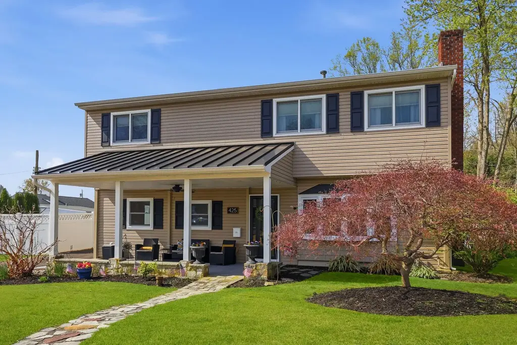 425 Austin Cir, FAIRLESS HILLS