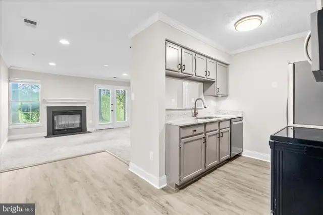 4720 Dorsey Hall Dr #602, Ellicott City