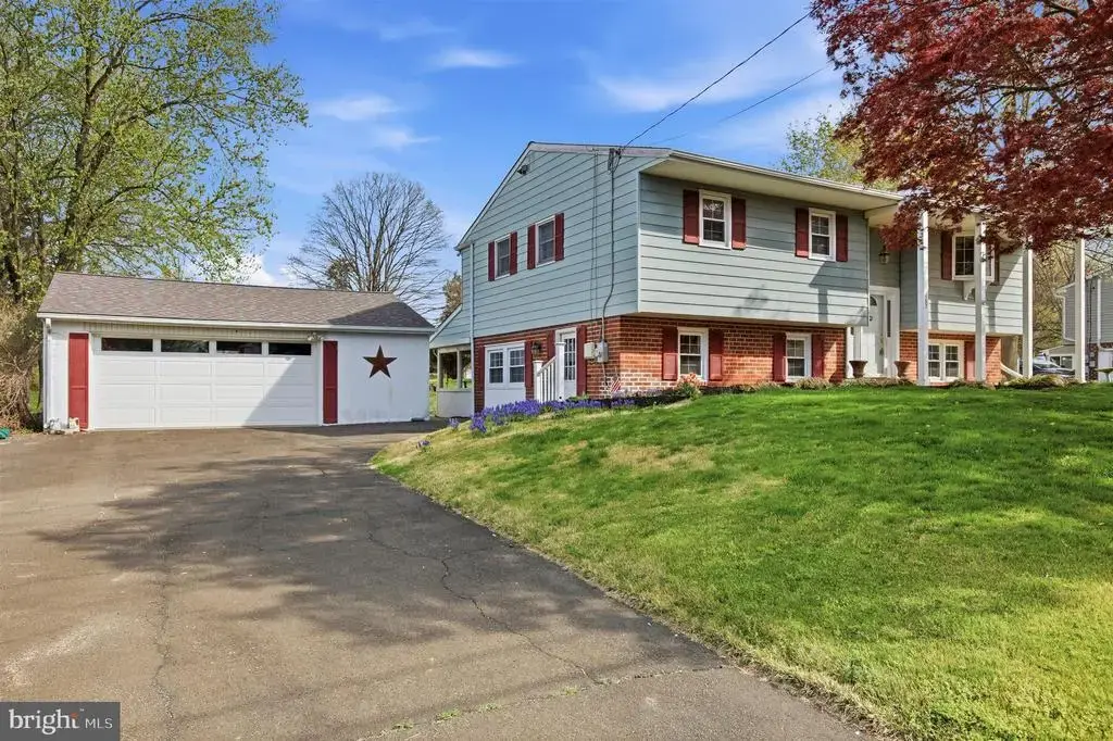 157 Blue Jay Rd, CHALFONT