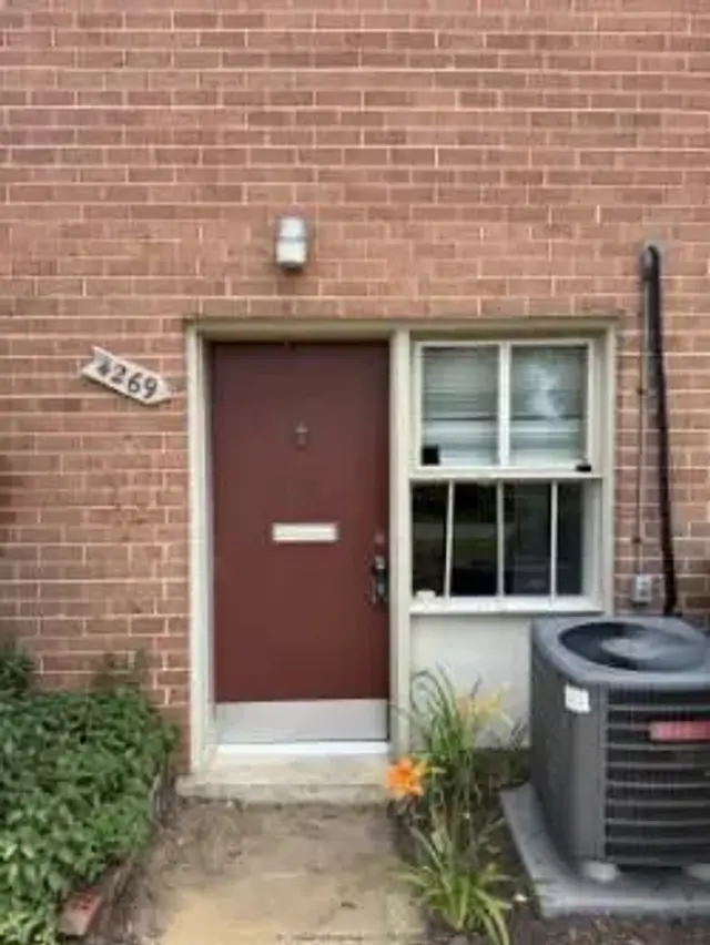 4269-a Americana Dr, Annandale
