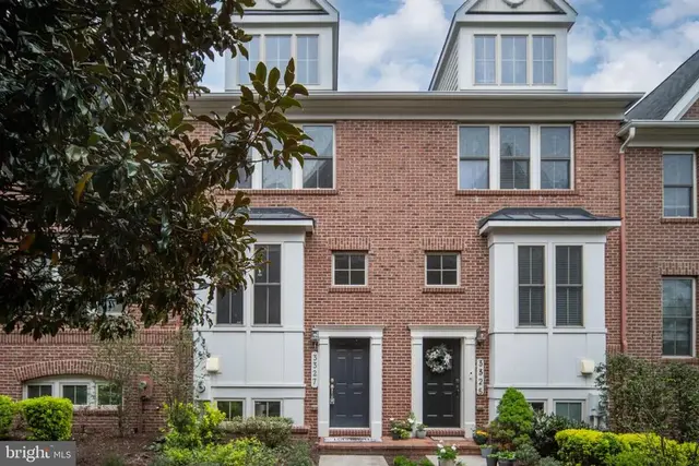 3327 Kemper Rd, Arlington