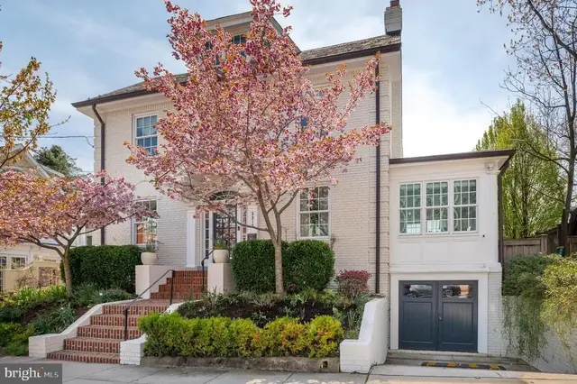 3312 Lowell St Nw, Washington