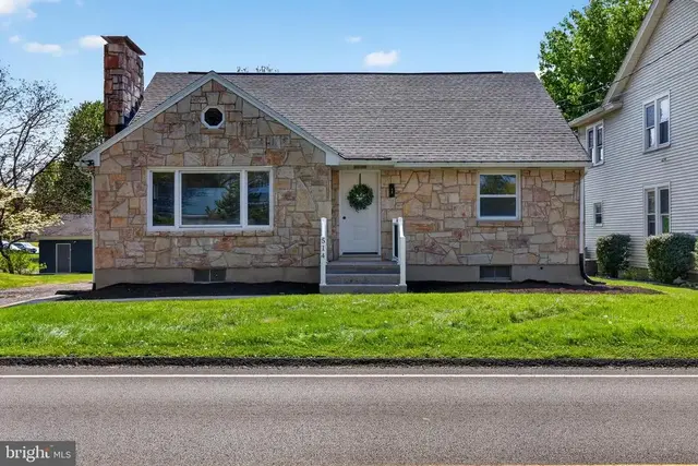 514 Hockersville Rd, Hershey
