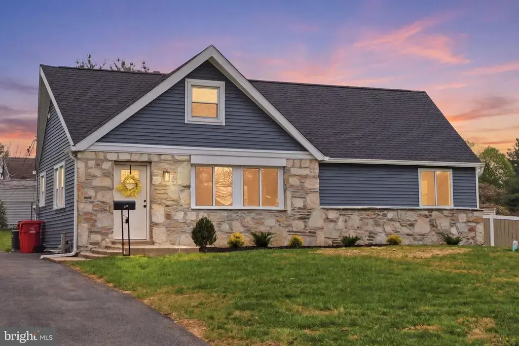 369 Deb Ln, WARMINSTER