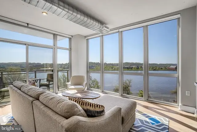 88 V St Sw #605, Washington