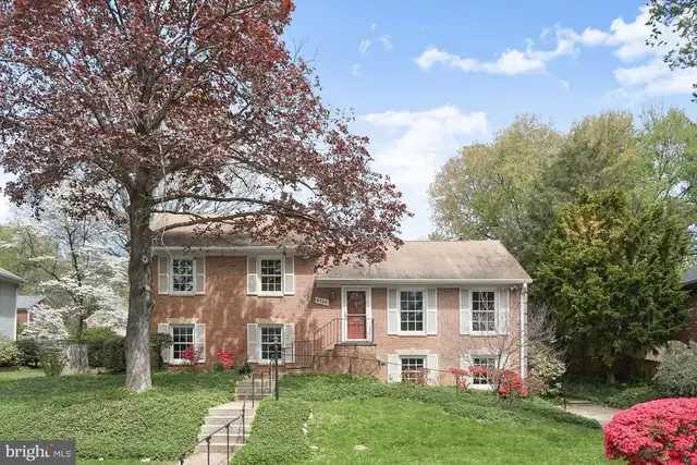 9720 Byeforde Rd, Kensington