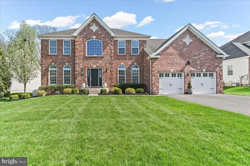 16 Green Way Dr, DOYLESTOWN