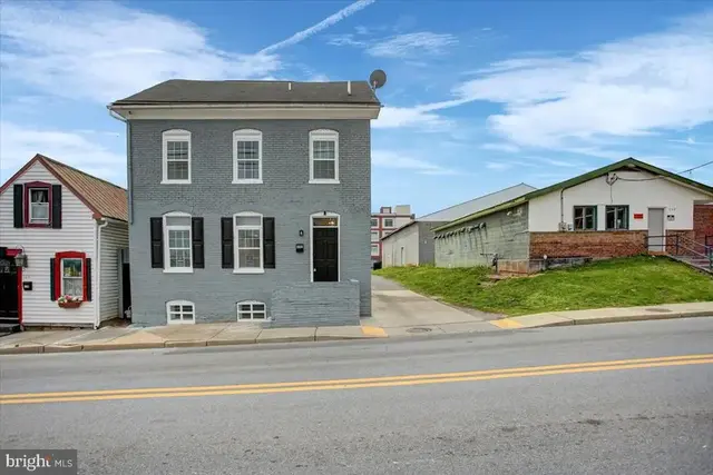 131 W Church St, Hagerstown