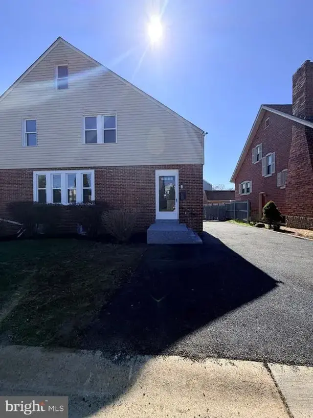 402 Grove Ave, Wilmington