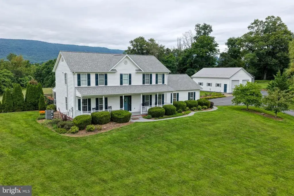 180 Holstein Ln, TOMS BROOK