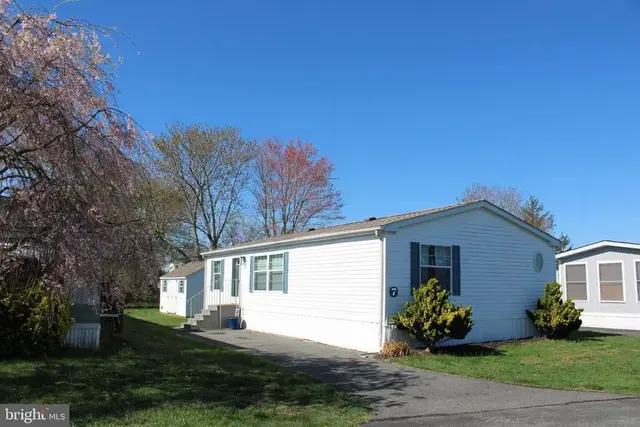 7 Colonial Ln, Rehoboth Beach