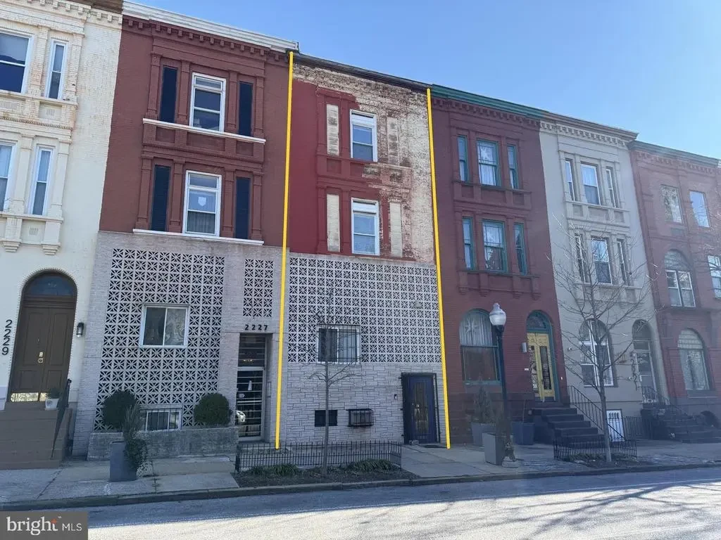 2225 Saint Paul St, BALTIMORE