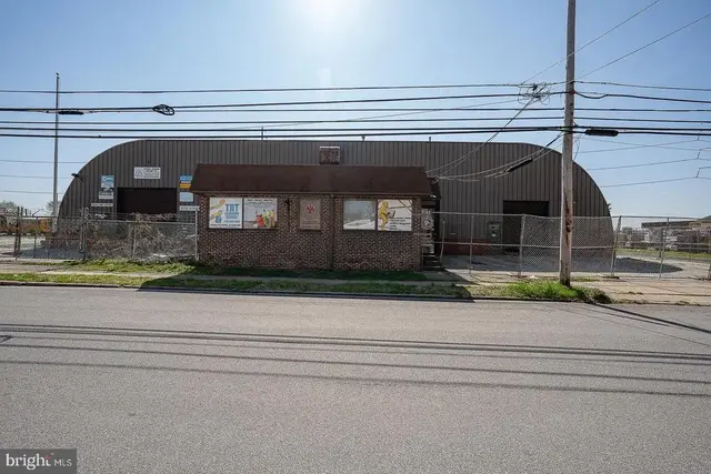 544 Pusey Ave, Darby