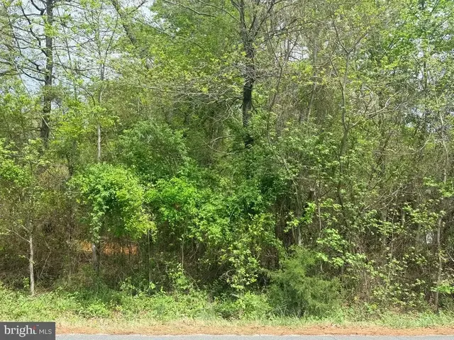 856 Crystal Rock Rd, Lusby