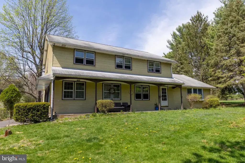 255 Park Dr W, KINTNERSVILLE