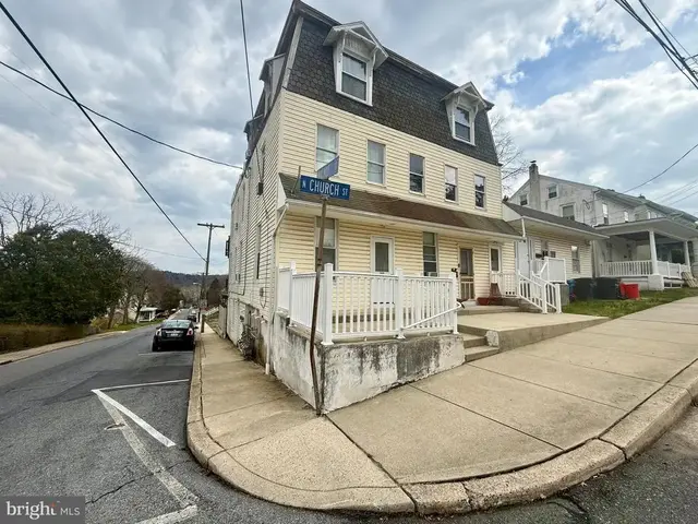 133 N Church St, Mohnton