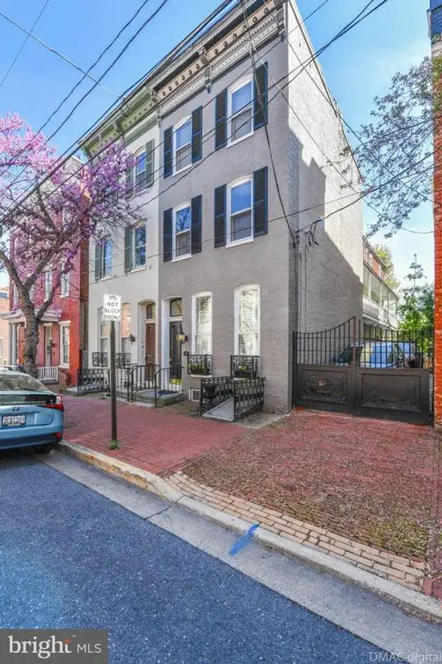 106 W 3rd St W, Frederick