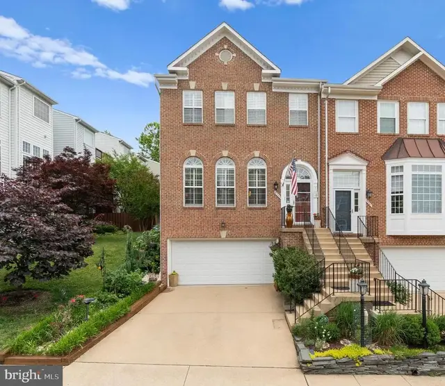 5259 Cozy Glen Ln, Alexandria