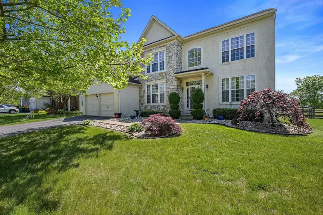 16 Palmer Dr, Middletown
