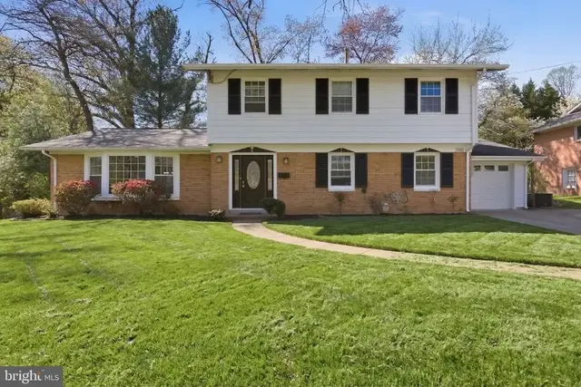 11910 Tildenwood Dr, Rockville
