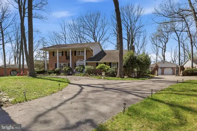 4041 Robinhood, York