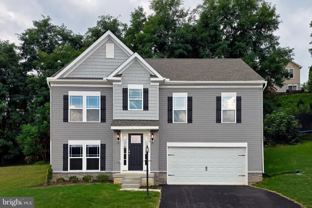 519 Evangeline Drive, WAYNESBORO