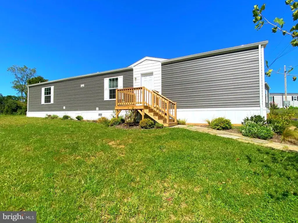 2140 Horseshoe Park, HONEY BROOK