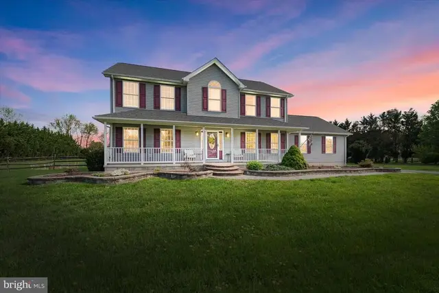 305 Garnet Ln, Smyrna