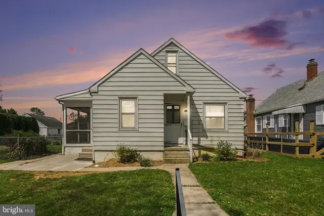 932 E Walnut St, Hanover