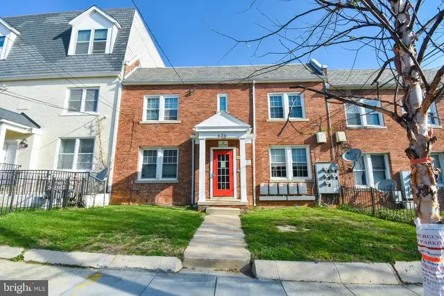 636 Girard St Ne, Washington