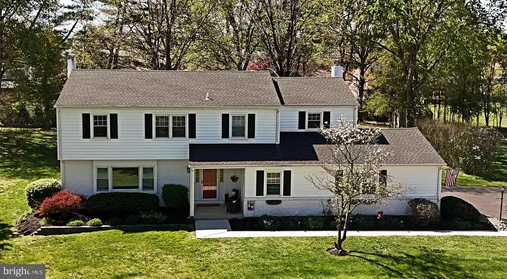 1608 S Crescent Blvd, YARDLEY