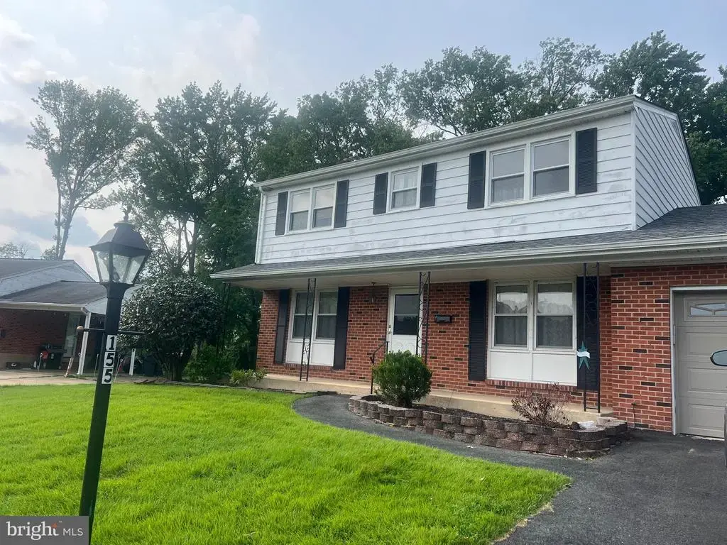 155 Casimir, NEW CASTLE