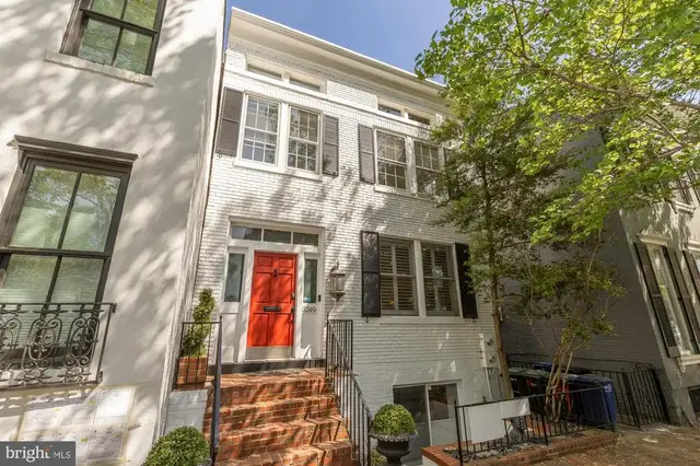 3249 P St Nw, Washington