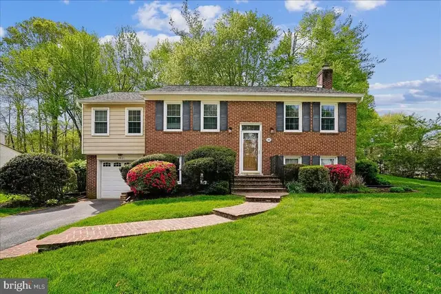 4821 King Solomon Dr, Annandale