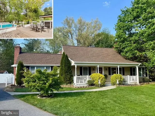 900 Caren Dr, Sykesville