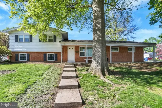 102 Forest Dr, Camp Hill