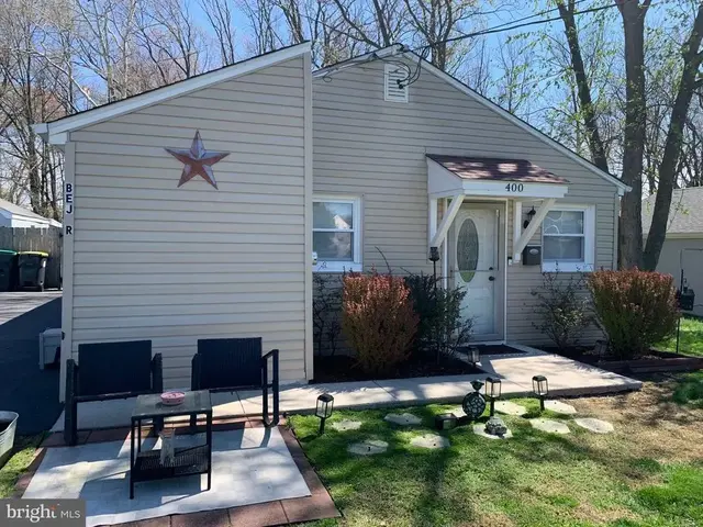 400 Cedar Ave, Wilmington