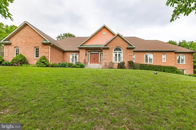 12601 Tribunal Ln, Potomac