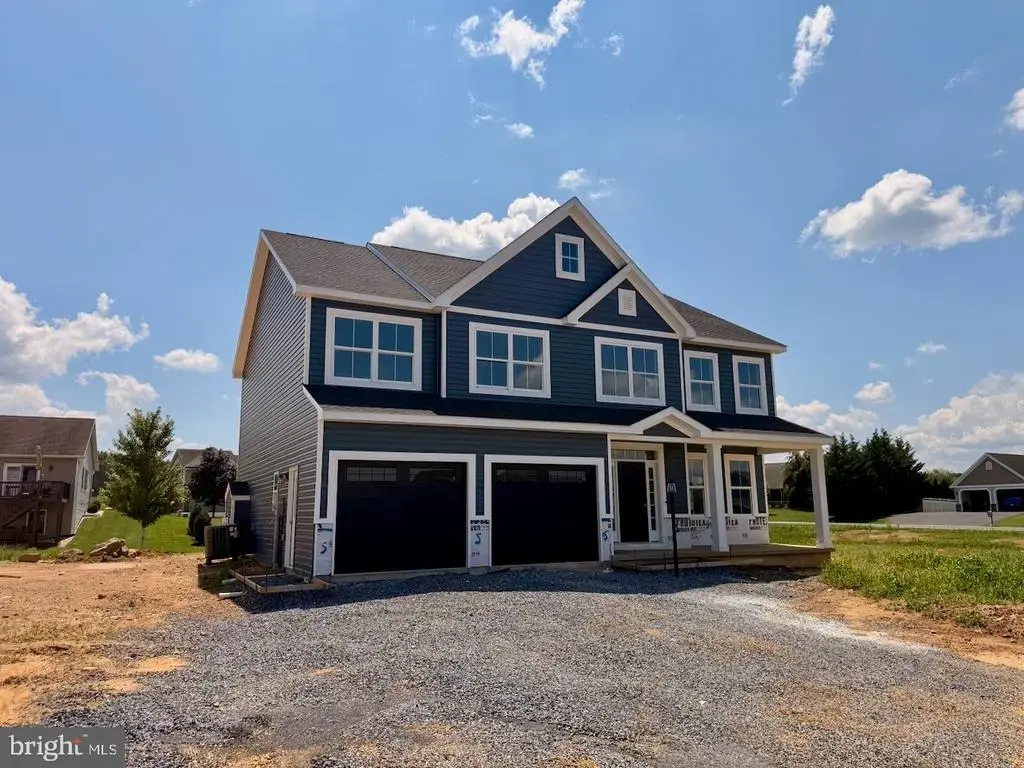 403 East Clarissa Dr, SHIPPENSBURG