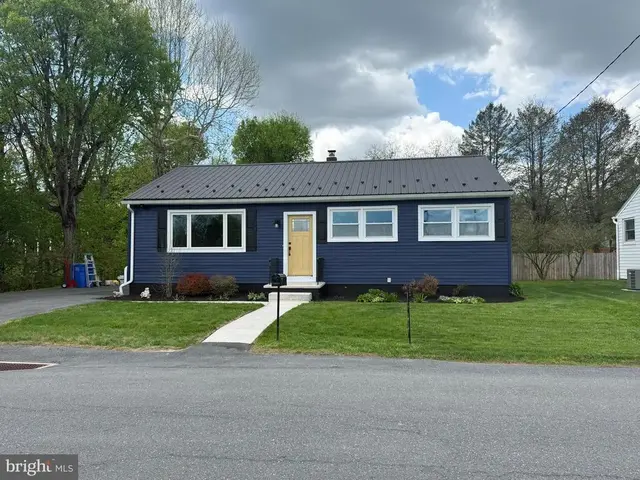 107 Fairview Rd, New Cumberland