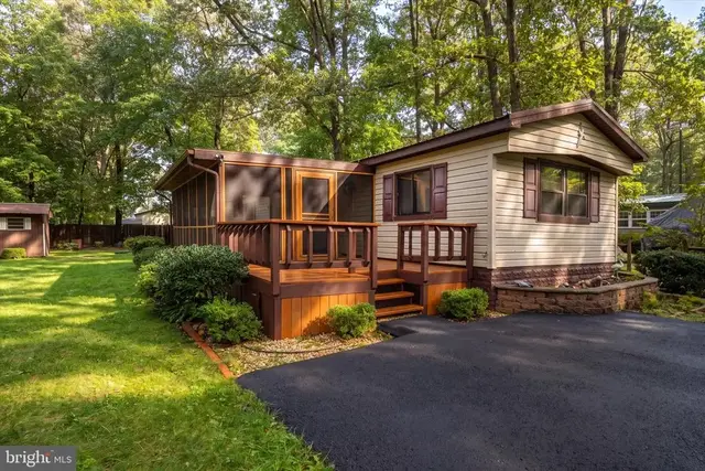 109 Dans Ln, Milton