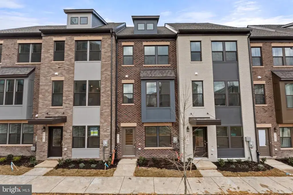 6045 Soho Way, HYATTSVILLE