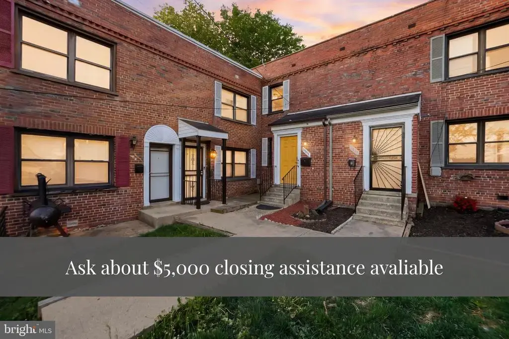 5037 Just St Ne, WASHINGTON