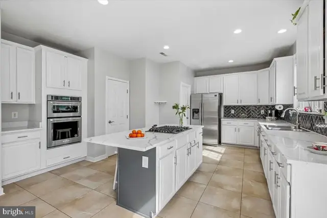 10610 Outpost Dr, North Potomac