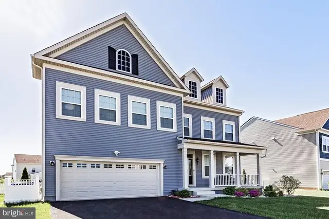 761 Angelou Ave, Middletown