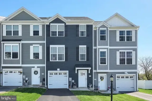 54 Coop Ln, Hanover