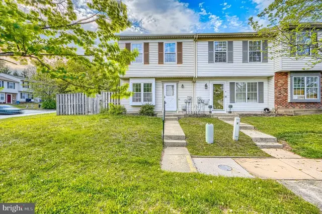 2 Chelmsford Ct, Baltimore