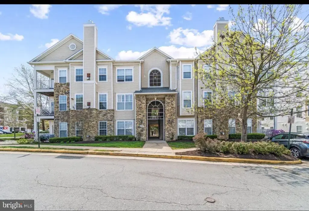 5901 Founders Hill Dr #101, ALEXANDRIA